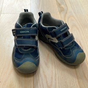 GEOX - kids size 11 sneaker - GEOX Respira